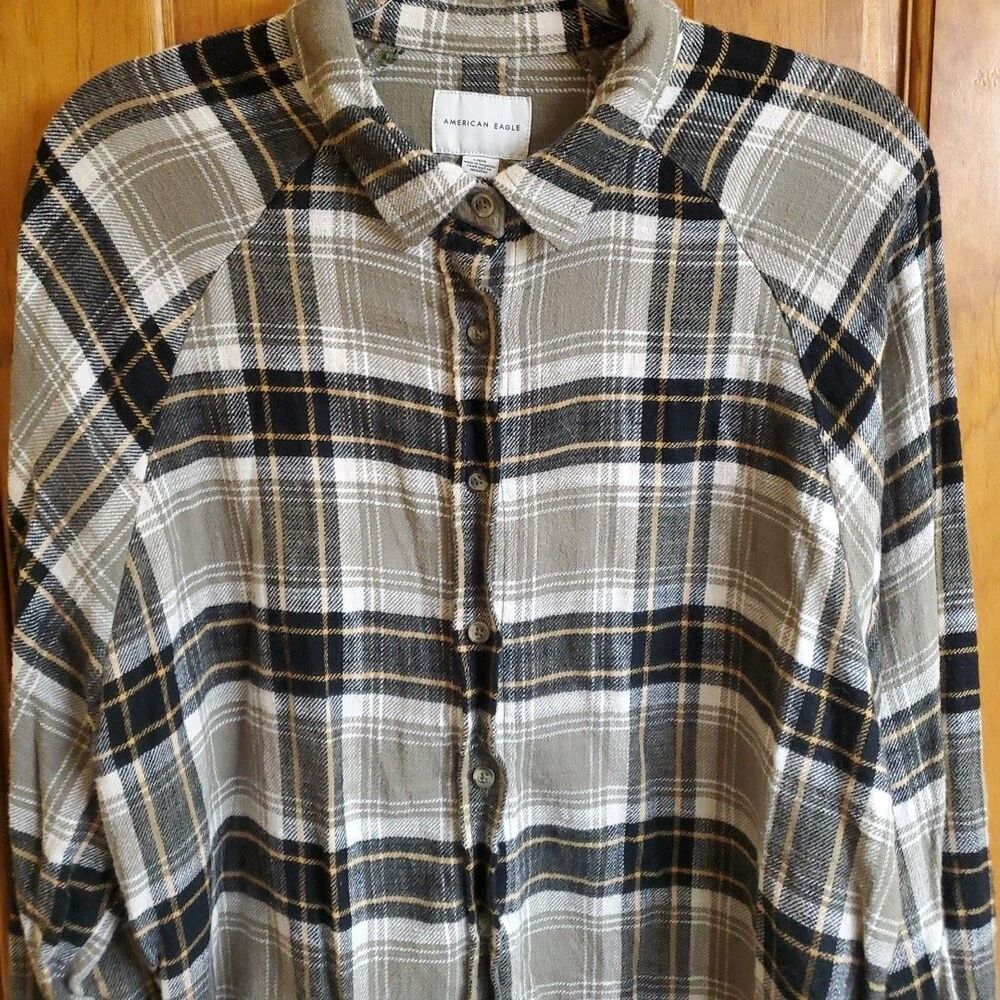 American Eagle Sz L Flannel Button Down Womens Green Plaid Shirt (Lot of 2)